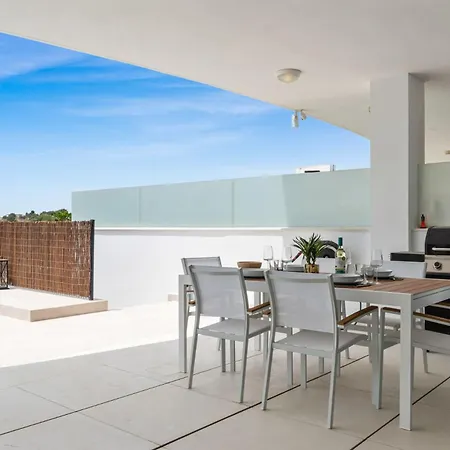 Flora アパート フエンヒロラ